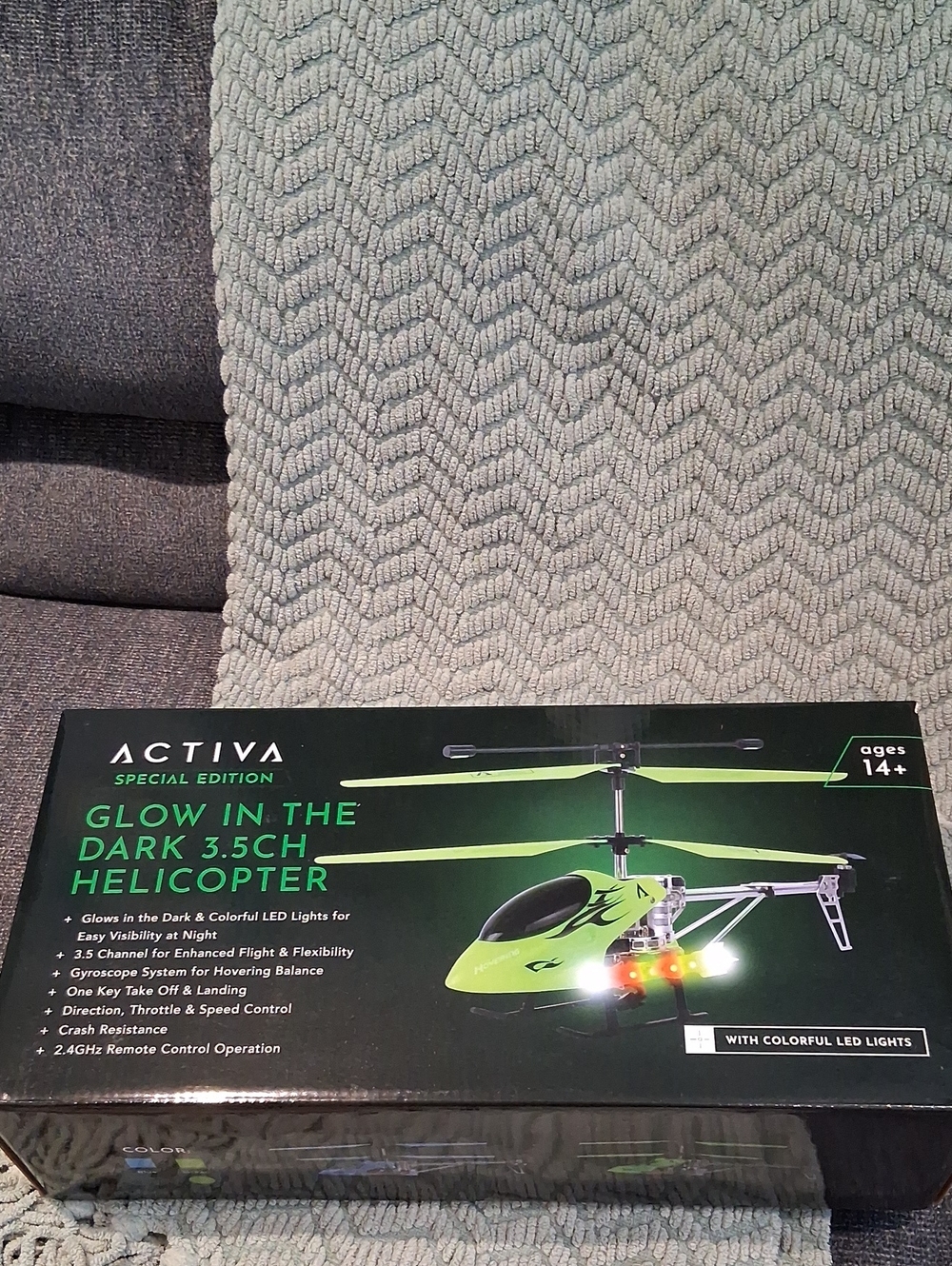 Ativa Glow-in-the-Dark Helicopter - Neon Green